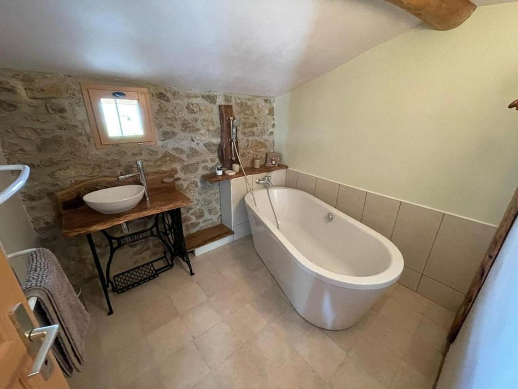 Malleval Domaine Saint Claude - Gite , Chambres D'Hotes & Hebergement Insolite المظهر الخارجي الصورة